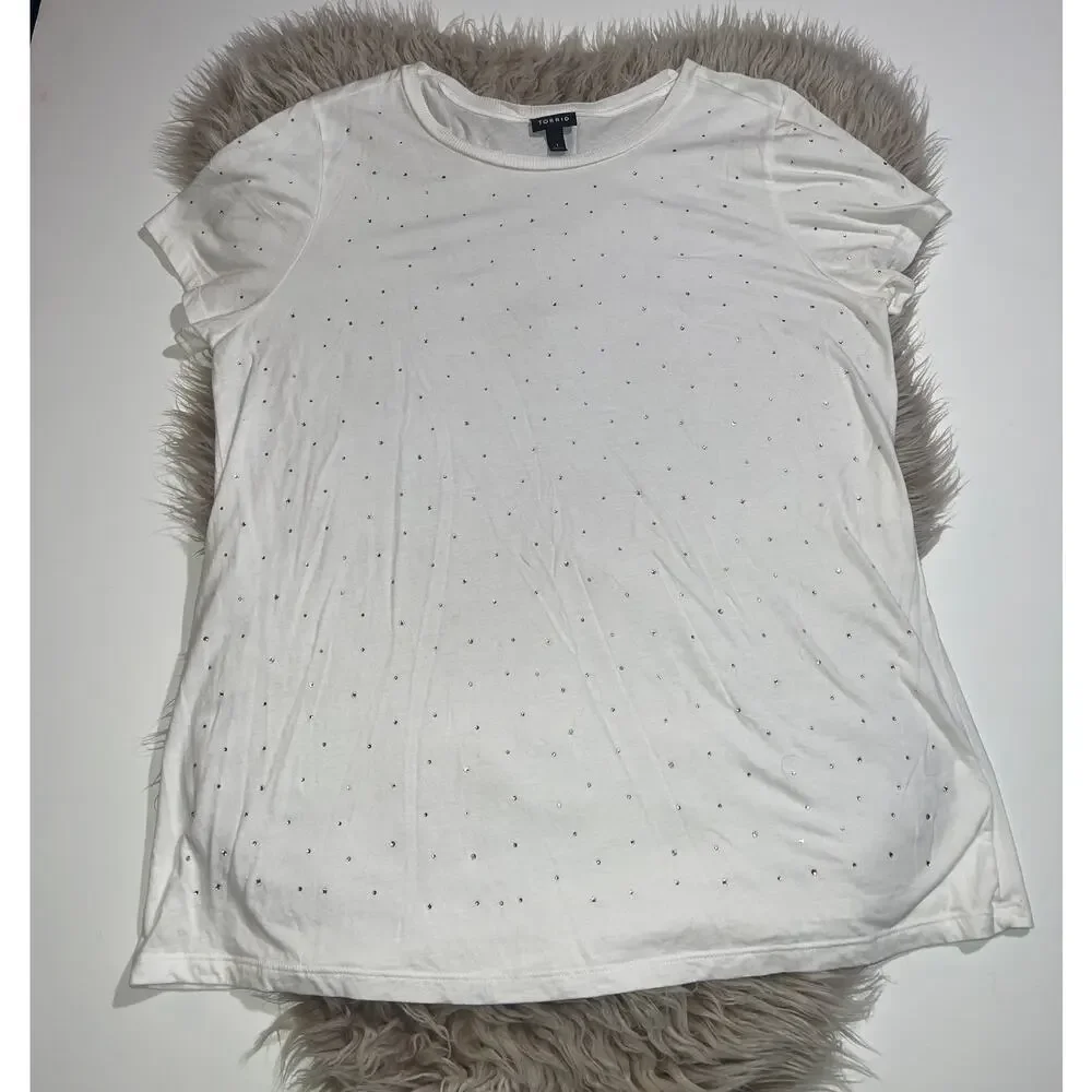 Torrid women’s white tee - Picture 1 of 12